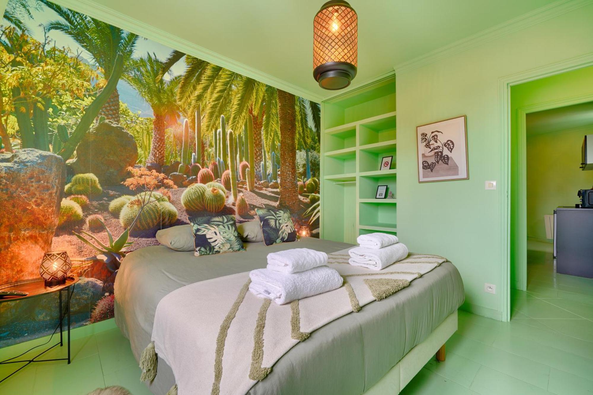ヴィニュー・シュル・セーヌLuxury Magic Cactus Garden, Paris 0Rly Avec Jacuzziアパートメント エクステリア 写真