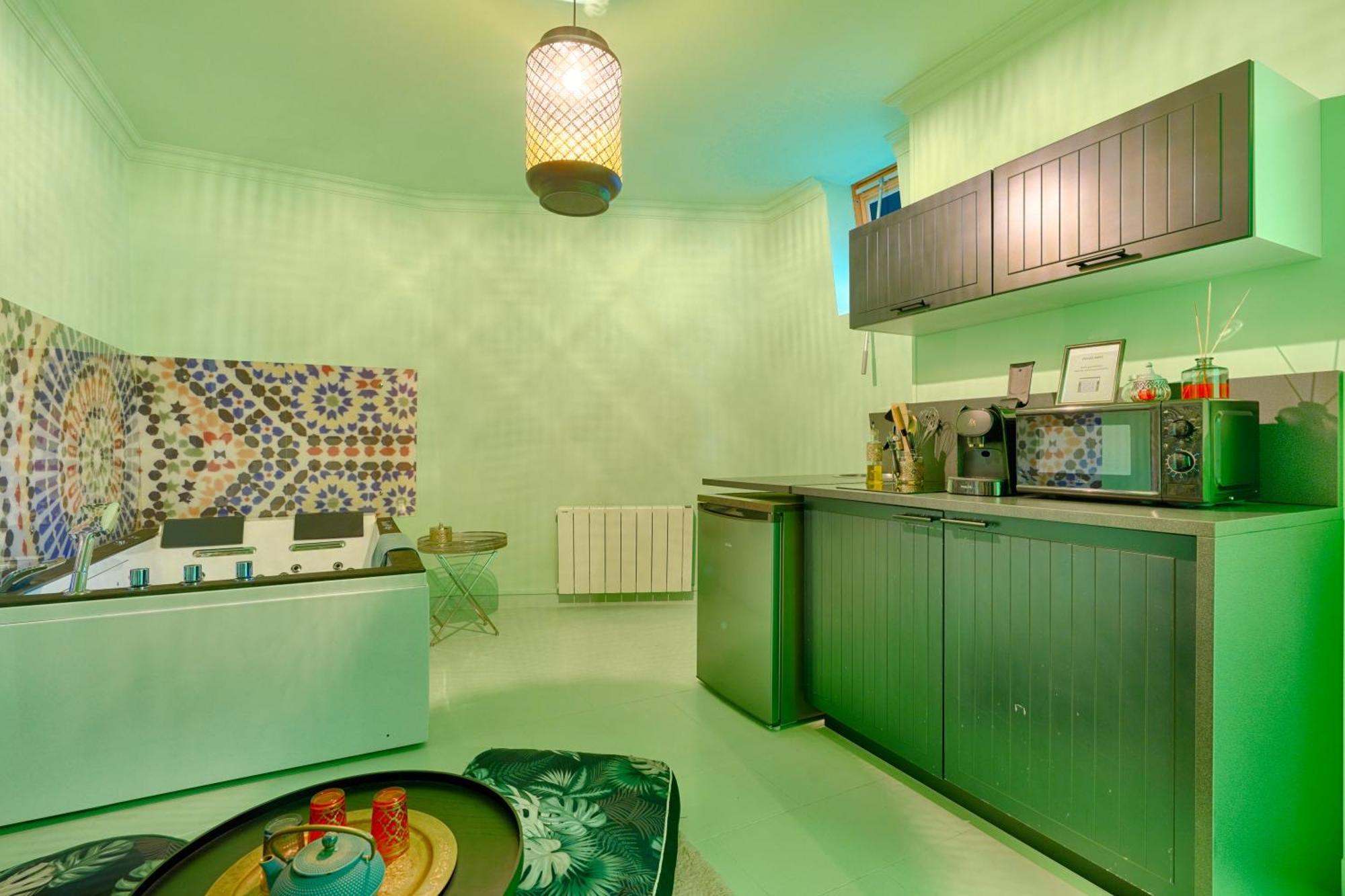 ヴィニュー・シュル・セーヌLuxury Magic Cactus Garden, Paris 0Rly Avec Jacuzziアパートメント エクステリア 写真